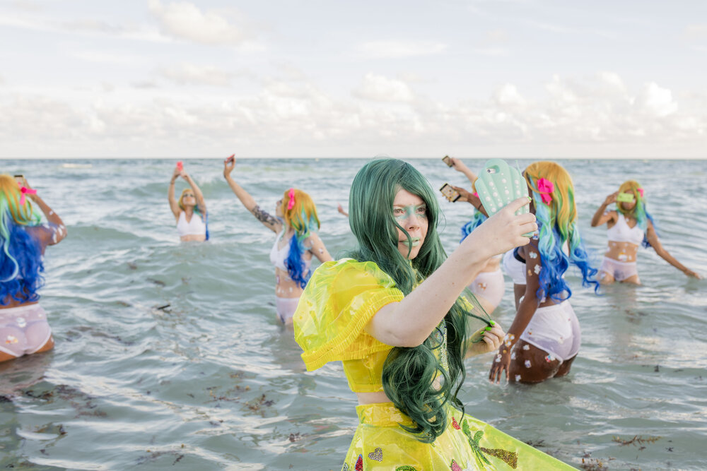Kate Durbin, Hello Selfie, 2014